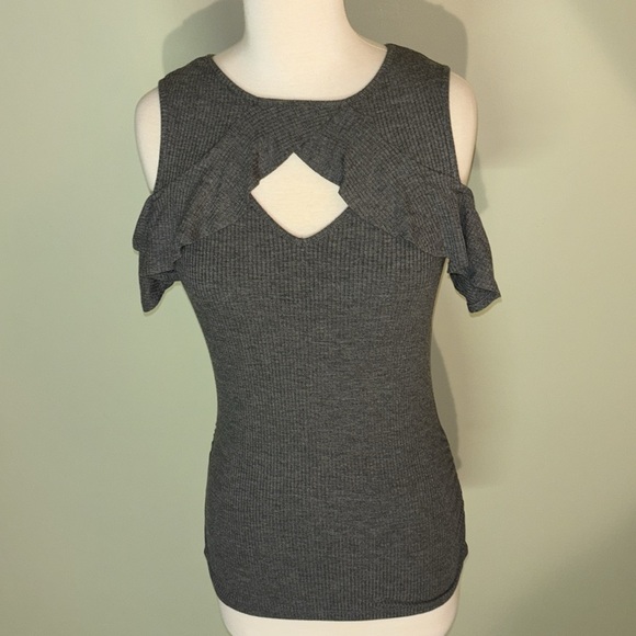 CANDIE’S gray top blouse with keyhole design and cold shoulder women’s size XS - Picture 4 of 9